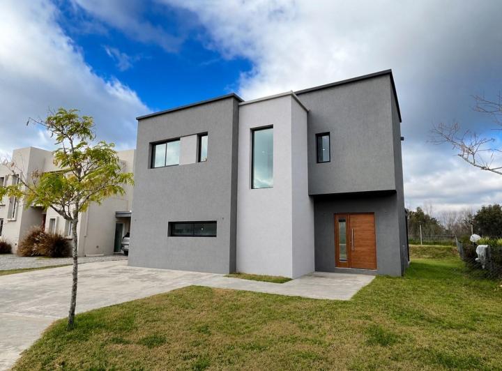 Casa · 180m²