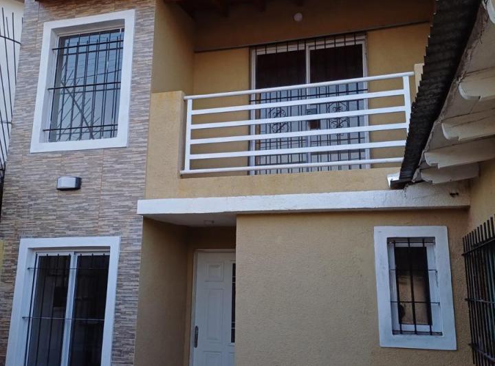 Casa · 100m² · 3 Ambientes · 1 Cochera