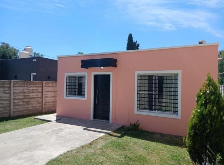 Casa · 60m² · 3 Ambientes · 2 Cocheras