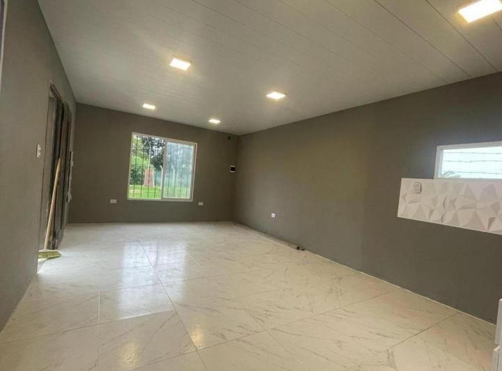 Casa · 80m² · 3 Ambientes · 6 Cocheras