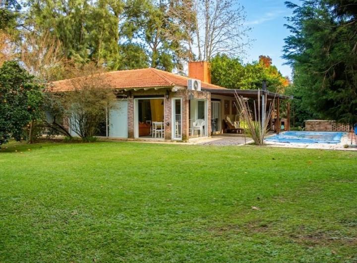 Casa · 120m² · 4 Ambientes · 4 Cocheras