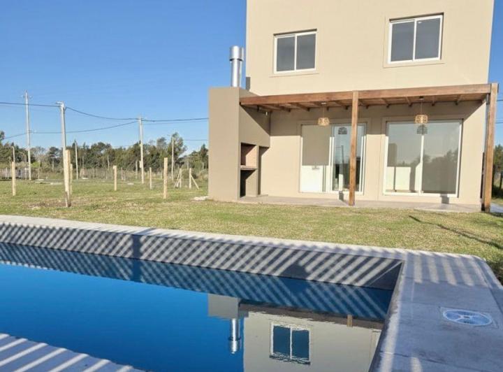 Casa · 110m² · 5 Ambientes · 2 Cocheras