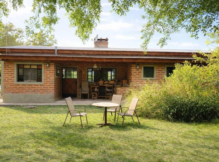 Casa · 81m² · 3 Ambientes · 4 Cocheras