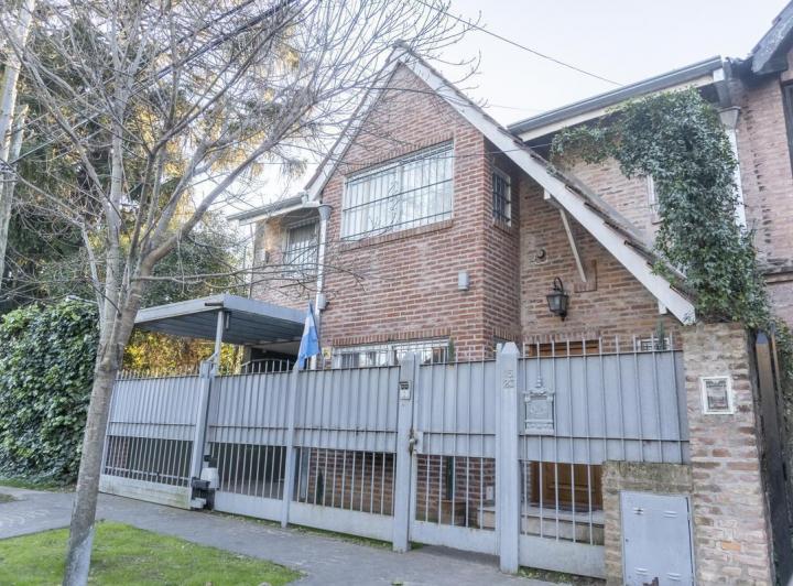 Casa · 140m² · 4 Ambientes · 1 Cochera