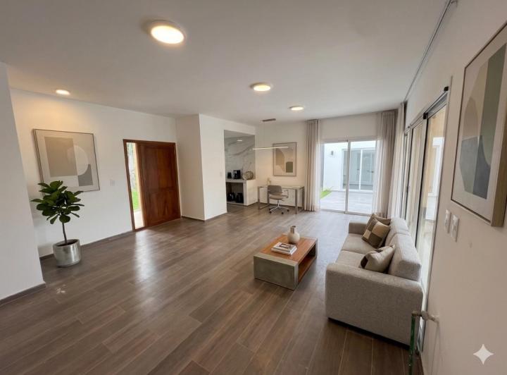 Casa · 130m² · 4 Ambientes · 1 Cochera