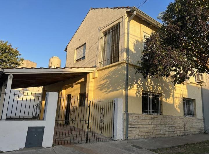 Casa · 27m² · 2 Ambientes · 1 Cochera