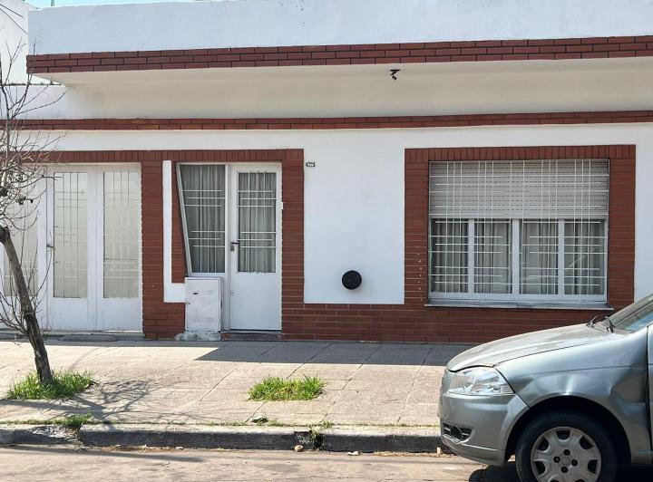 Casa · 200m² · 4 Ambientes · 3 Cocheras