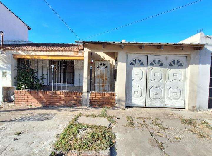 Casa · 68m² · 3 Ambientes · 1 Cochera
