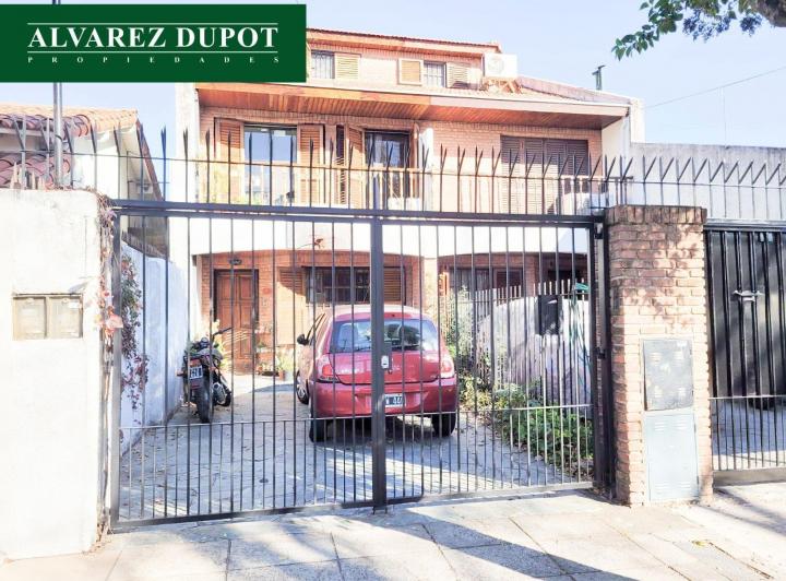 Casa · 160m² · 4 Ambientes · 1 Cochera