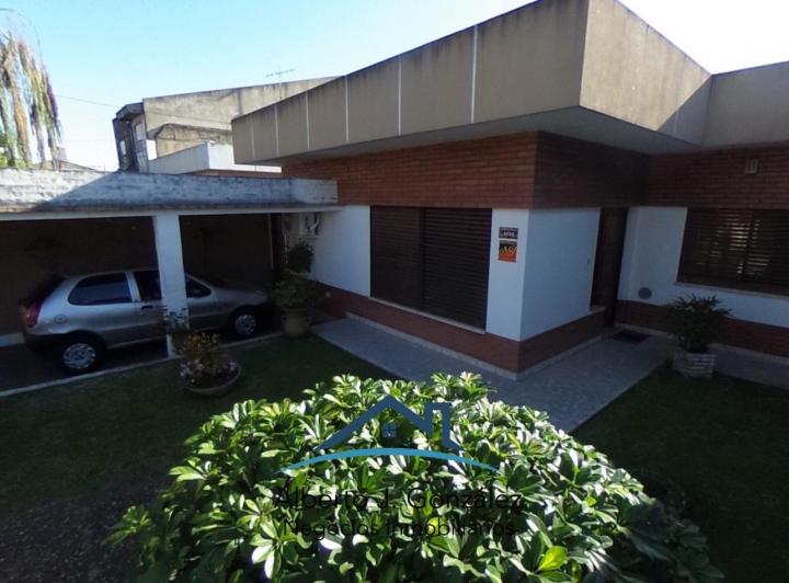 Casa · 198m² · 5 Ambientes · 1 Cochera