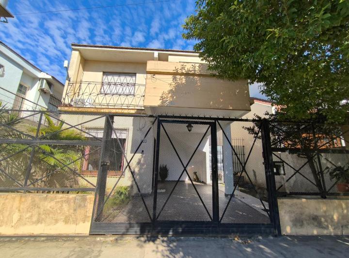 Casa · 107m² · 4 Ambientes · 2 Cocheras