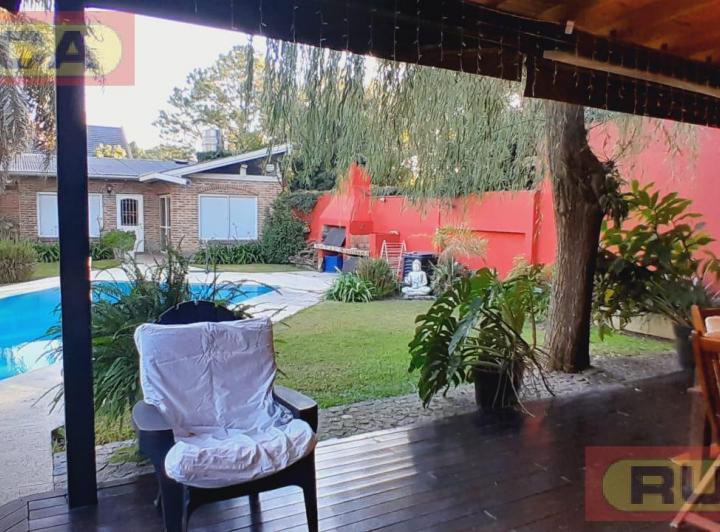 Casa · 180m² · 3 Ambientes · 3 Cocheras