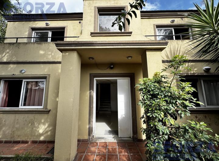Casa · 150m² · 4 Ambientes · 2 Cocheras