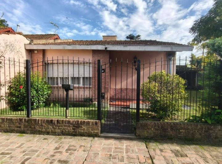 Casa · 66m² · 4 Ambientes · 1 Cochera