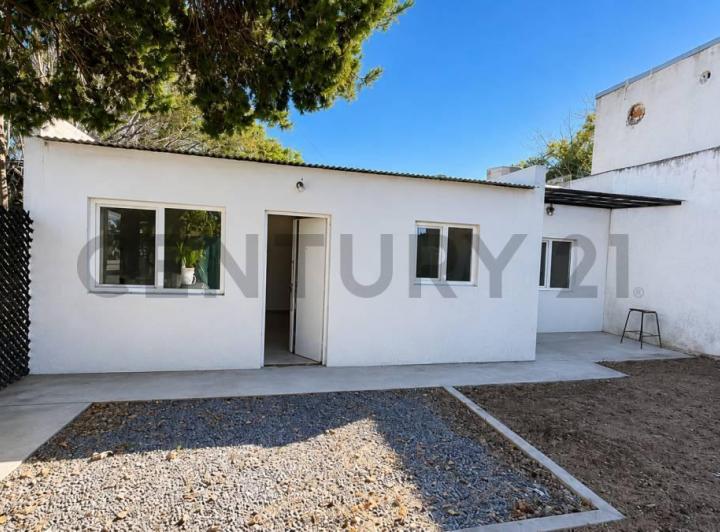 Casa · 42m² · 2 Ambientes · 1 Cochera