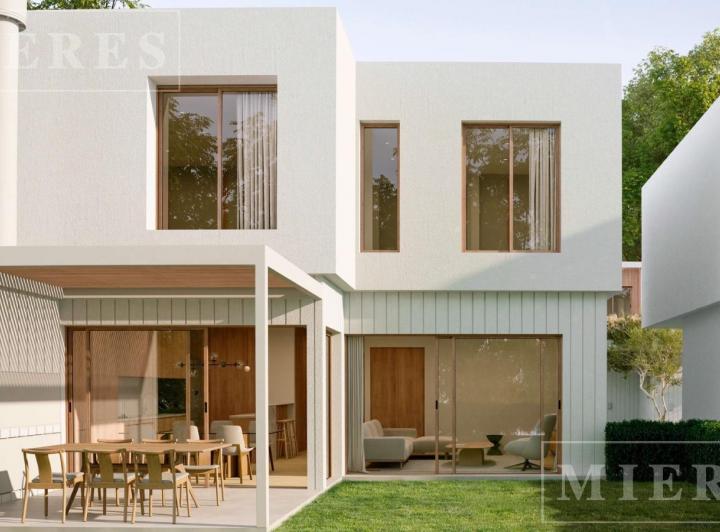 Casa · 165m² · 3 Dormitorios · 2 Cocheras