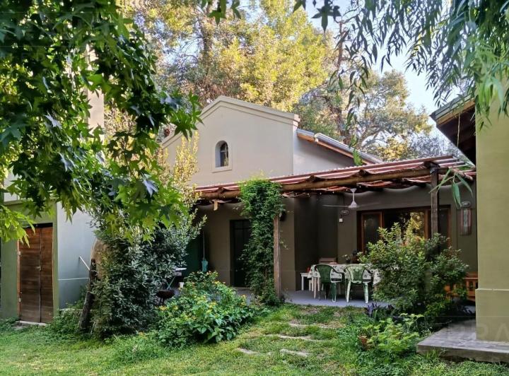 Casa · 130m² · 5 Ambientes · 2 Cocheras