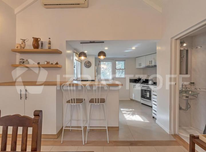 Casa · 156m² · 4 Ambientes · 3 Cocheras