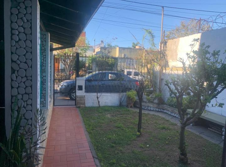 Casa · 100m² · 5 Ambientes · 1 Cochera