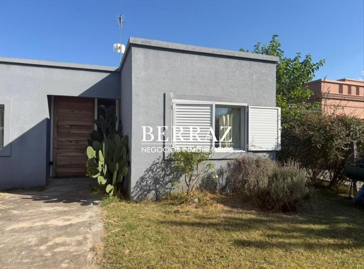 Casa · 122m² · 5 Ambientes · 2 Cocheras
