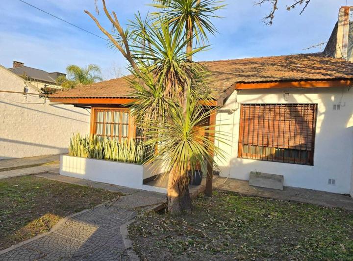 Casa · 170m² · 4 Ambientes · 1 Cochera
