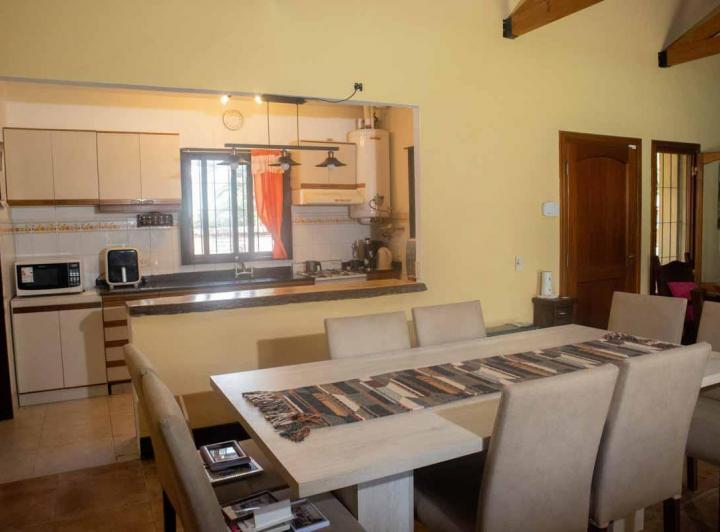 Casa · 112m² · 4 Ambientes · 3 Cocheras