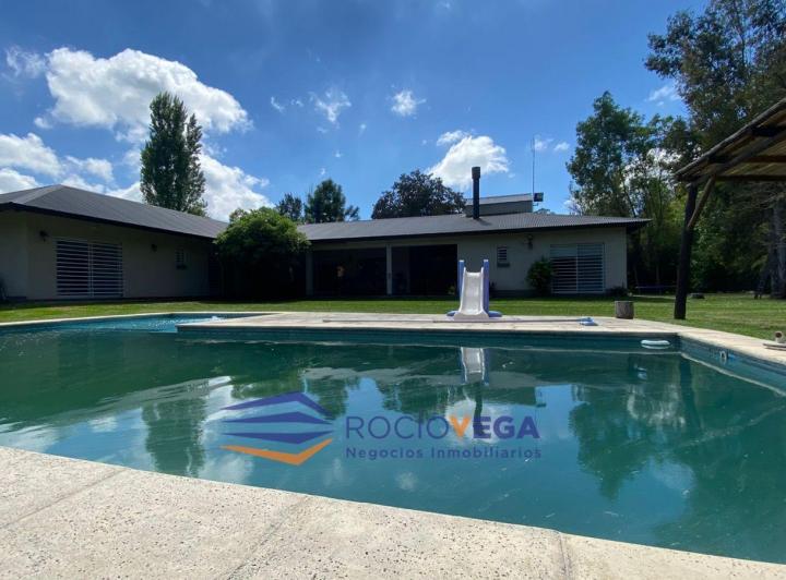 Casa · 304m² · 4 Ambientes · 4 Cocheras