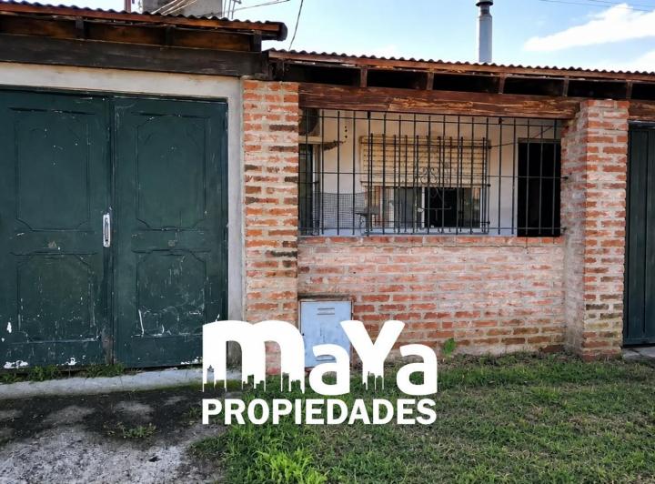 Casa · 77m² · 4 Ambientes · 1 Cochera