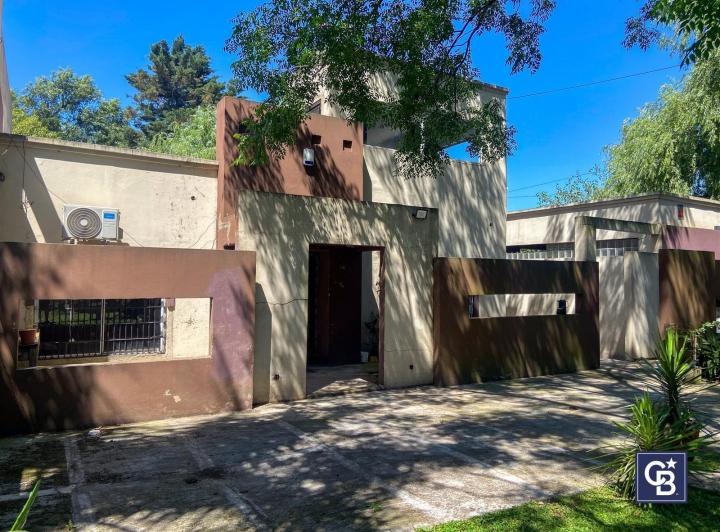 Casa · 110m² · 4 Ambientes · 2 Cocheras