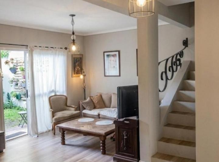 Casa · 100m² · 4 Ambientes · 1 Cochera