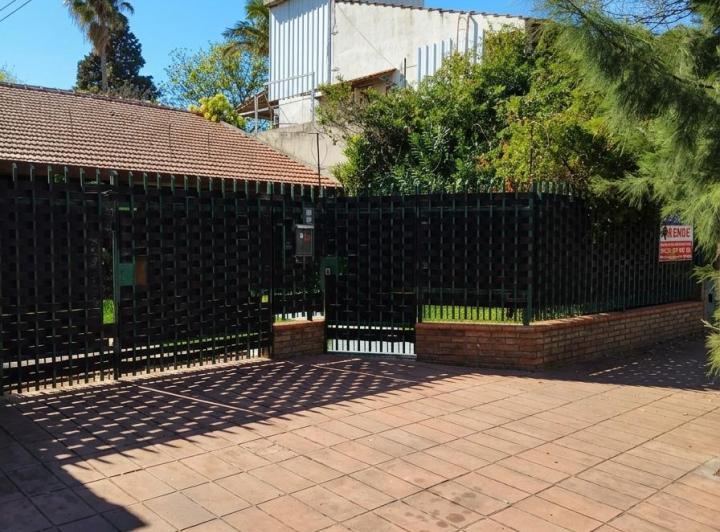 Casa · 148m² · 4 Ambientes · 3 Cocheras