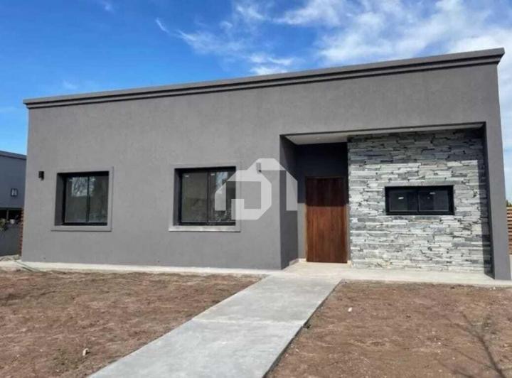 Casa · 150m² · 4 Ambientes · 1 Cochera
