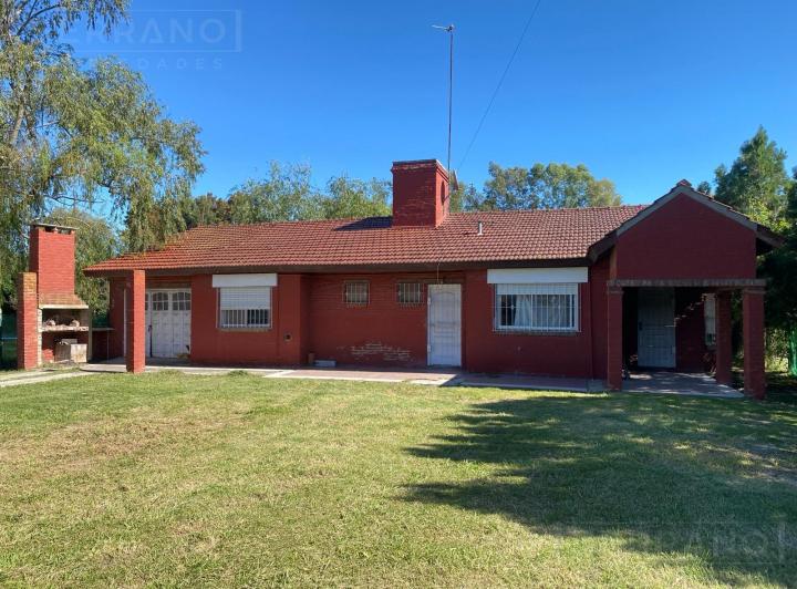 Casa · 130m² · 4 Ambientes · 1 Cochera