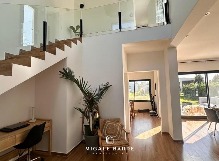 Casa · 130m² · 3 Ambientes · 2 Cocheras