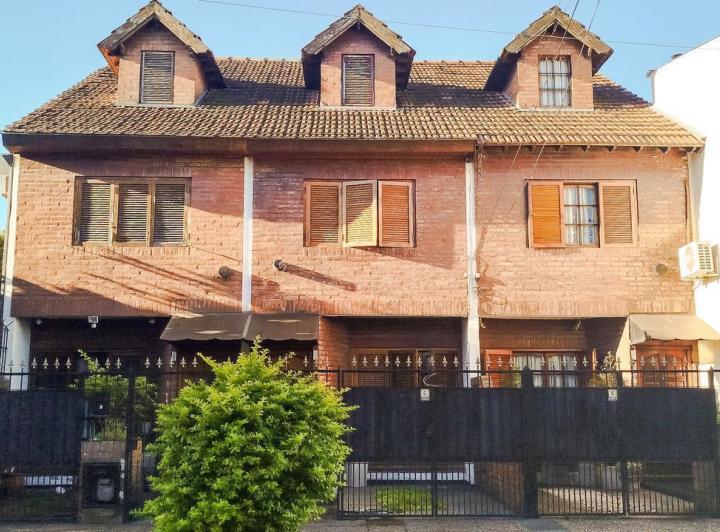 Casa · 92m² · 4 Ambientes · 1 Cochera
