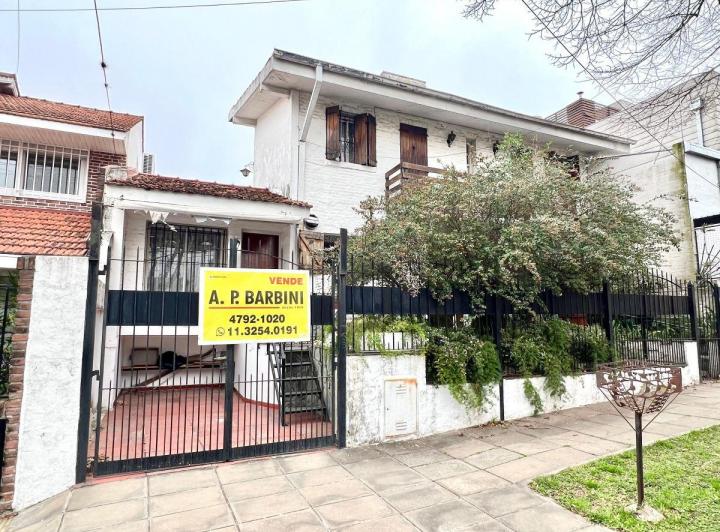 Casa · 85m² · 4 Ambientes · 1 Cochera