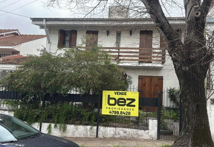 Casa · 95m² · 3 Ambientes · 1 Cochera