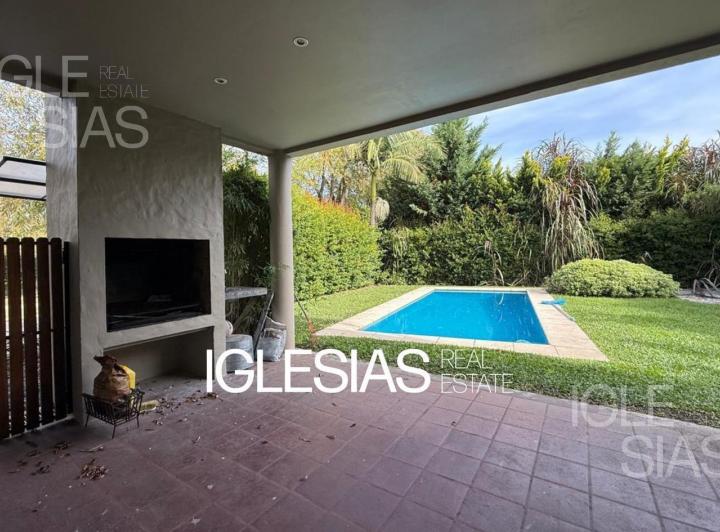 Casa · 200m² · 5 Ambientes · 6 Cocheras