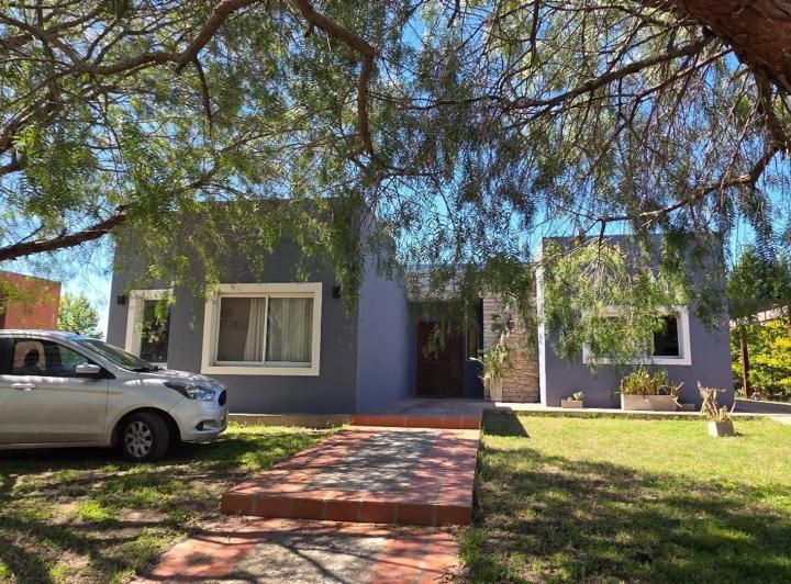 Casa · 162m² · 4 Ambientes · 1 Cochera