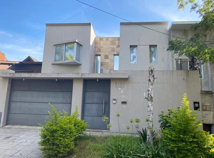 Casa · 150m² · 4 Ambientes · 2 Cocheras