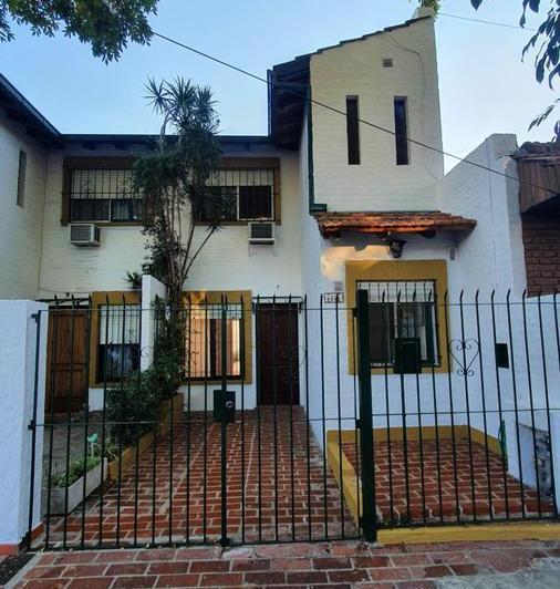 Casa · 65m² · 3 Ambientes · 1 Cochera