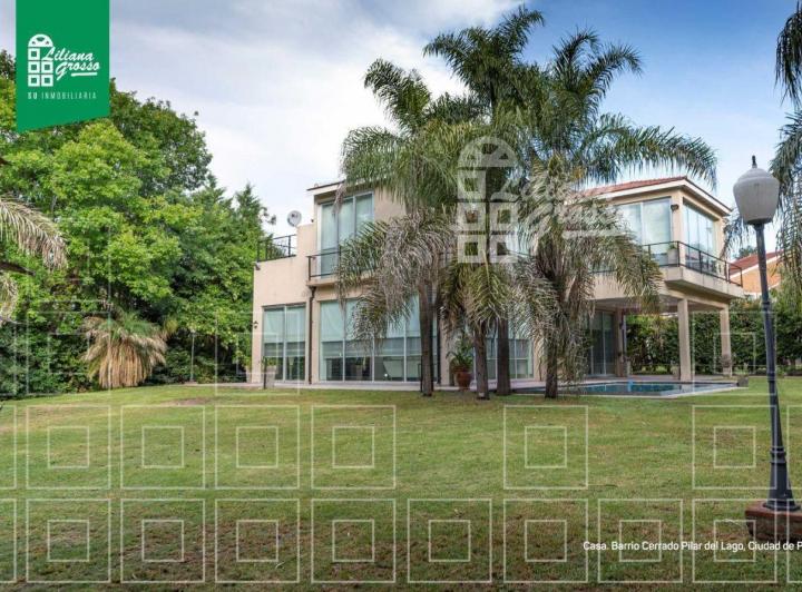 Casa · 242m² · 7 Ambientes · 1 Cochera