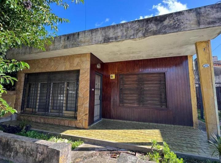 Casa · 120m² · 3 Ambientes · 2 Cocheras