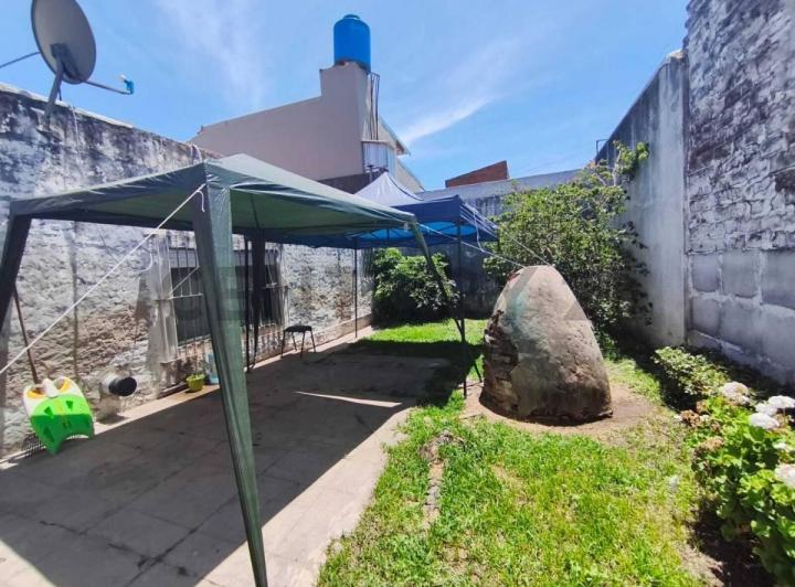 Casa · 93m² · 3 Ambientes · 2 Cocheras