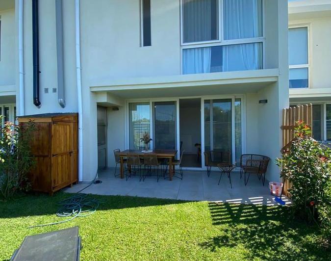 Casa · 120m² · 6 Ambientes · 2 Cocheras