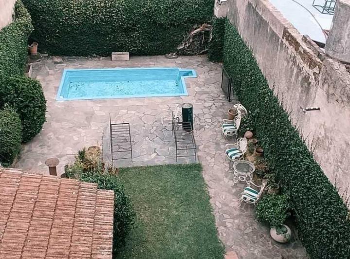 Casa · 574m² · 6 Ambientes · 4 Cocheras