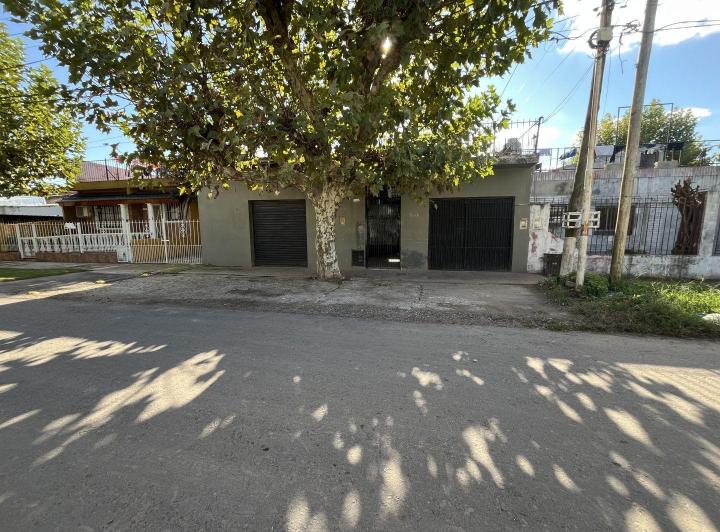 Casa · 182m² · 4 Ambientes · 1 Cochera
