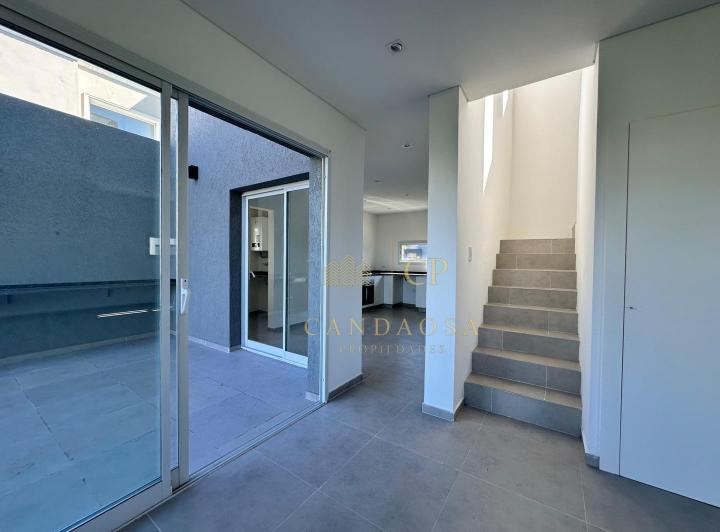 Casa · 188m² · 4 Ambientes · 3 Cocheras