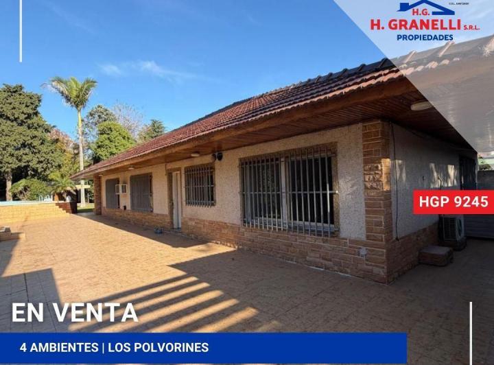 Casa · 242m² · 4 Ambientes · 1 Cochera