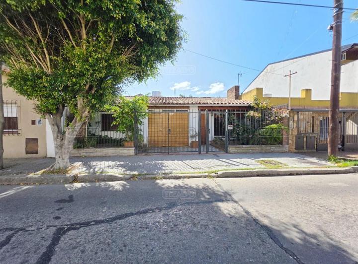 Casa · 110m² · 3 Ambientes · 1 Cochera